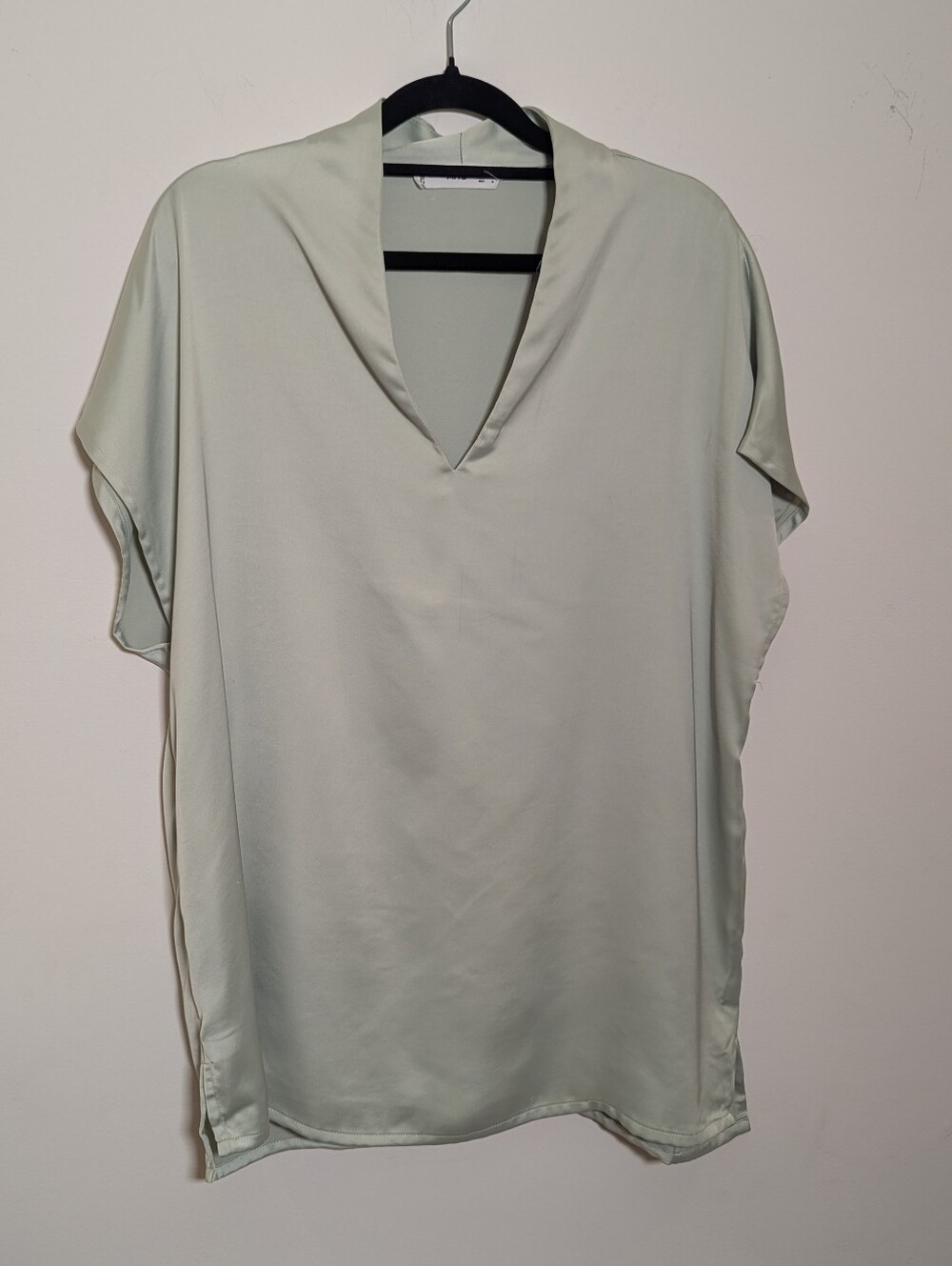 MNG Mango Mint Green Satin V-Neck Blouse Size 6 M Dolman Sleeve Minimalist